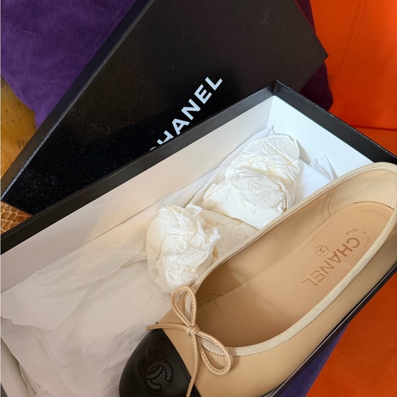 CHANEL flats 37.5 - Picture 6 of 7